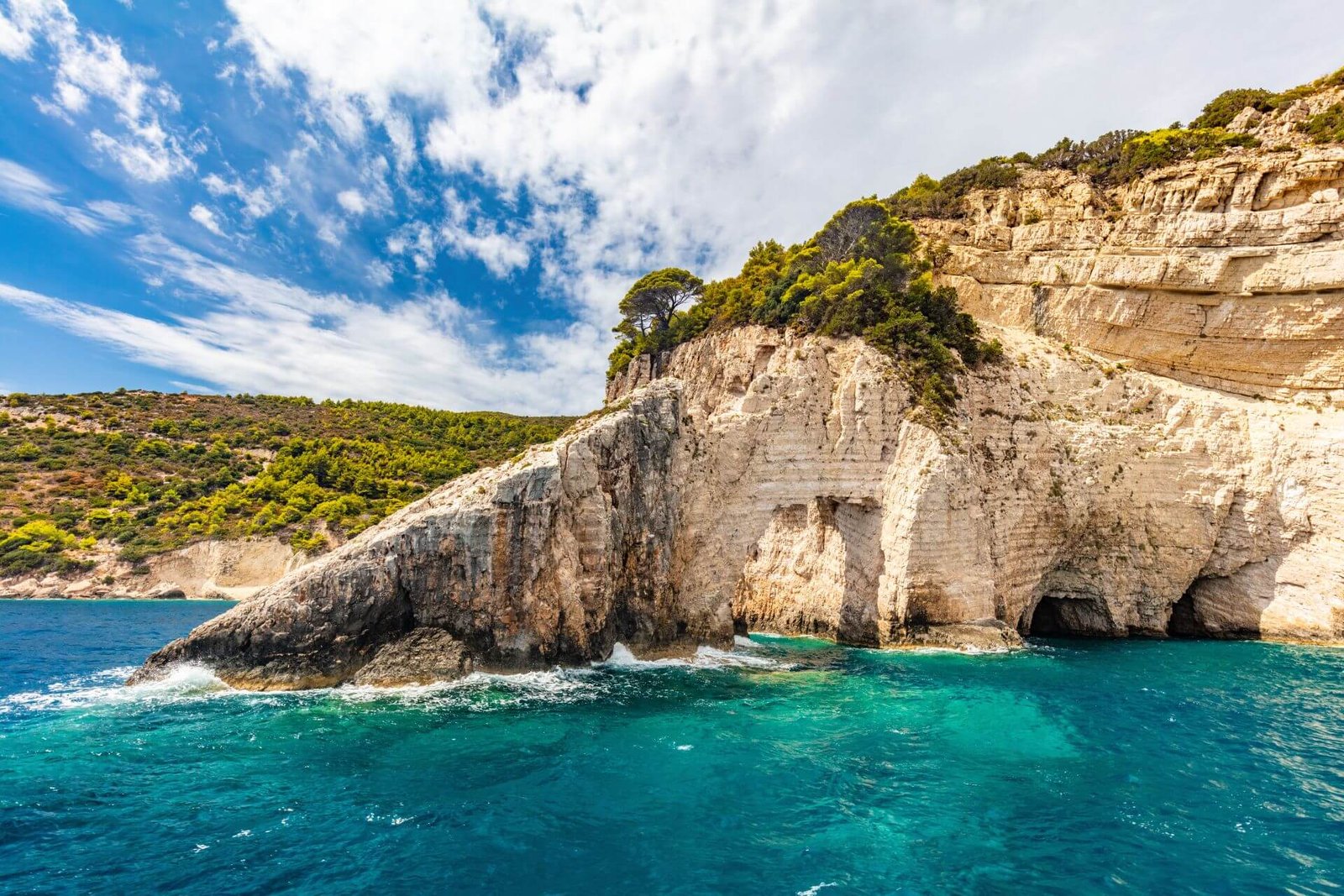 Private cruise skippered boat trip inside Keri Caves