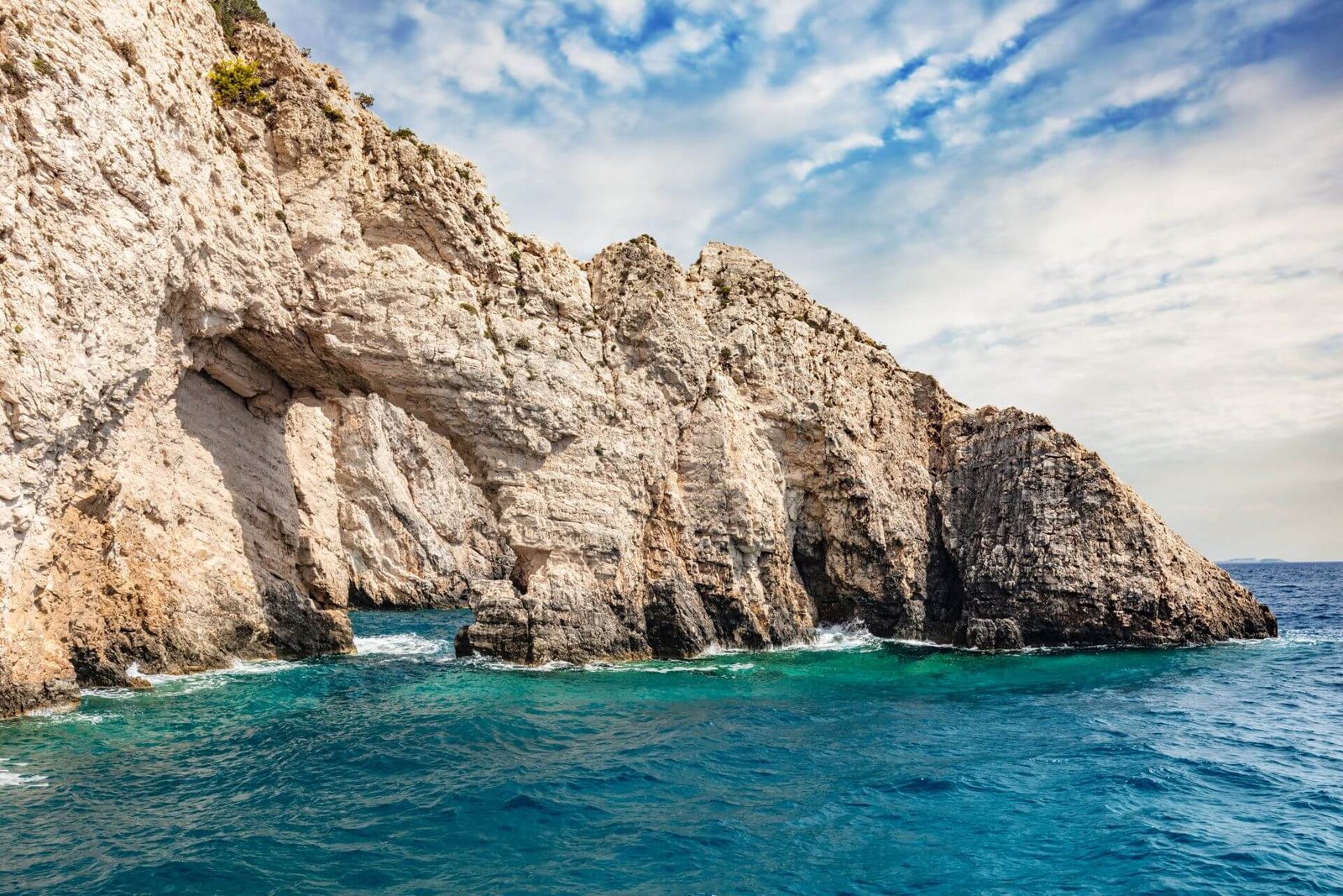 Self-drive 30-60HP boat hired near Keri cliffs Zante